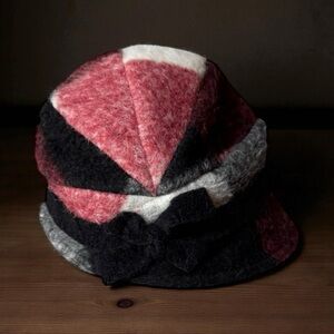 Vintage Creativa Wool Angora Womens Hat Plaid Made in Italy Red Black Bow‎